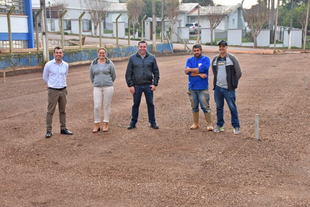 Quadra De Futebol Society Come A A Ser Constru Da Je Acontece