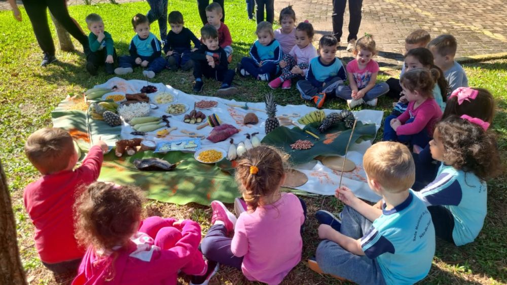 Emei Criança Feliz Comemora O Dia Nacional Do Livro Infantil 